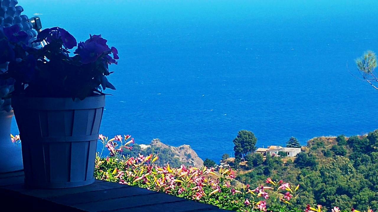 Casa Il Faro Villa Con Piscina Castelmola Exterior photo